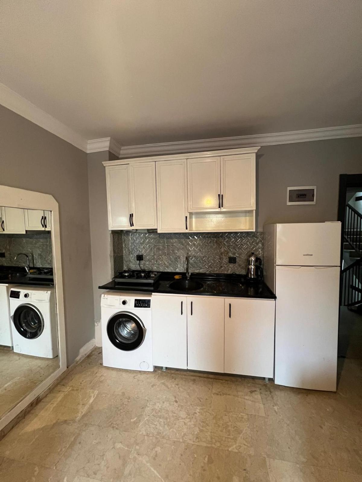 Hotel apartamentowy Ege *
