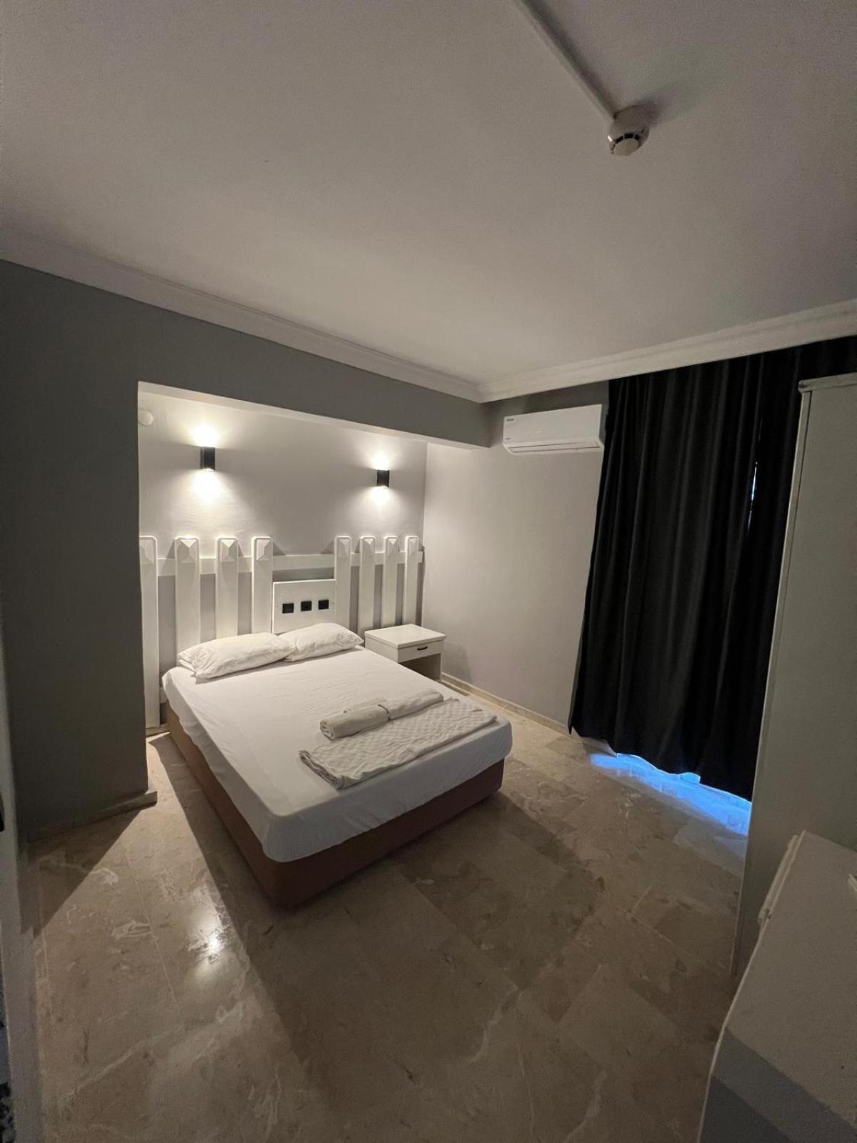 Aparthotel Ege *